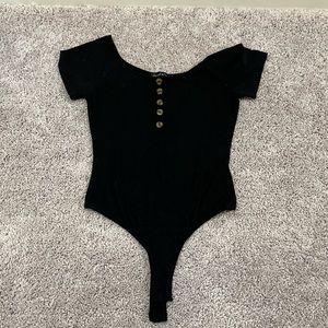 3/$20 🛍️ Women’s Black Bodysuit Size M